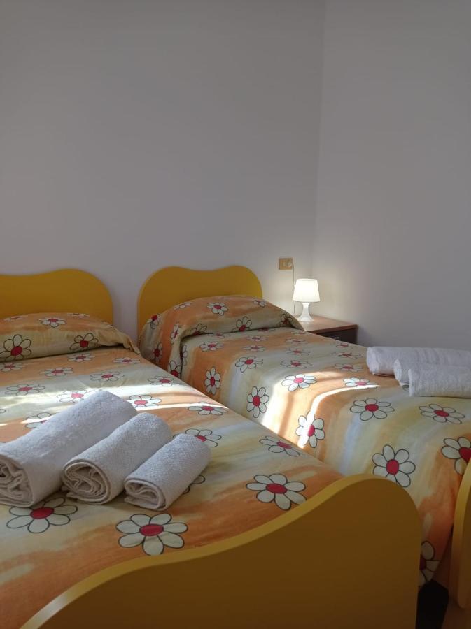 Casa Vacanze Borgo Gulini Da Anna Петралия-Сопрана Экстерьер фото