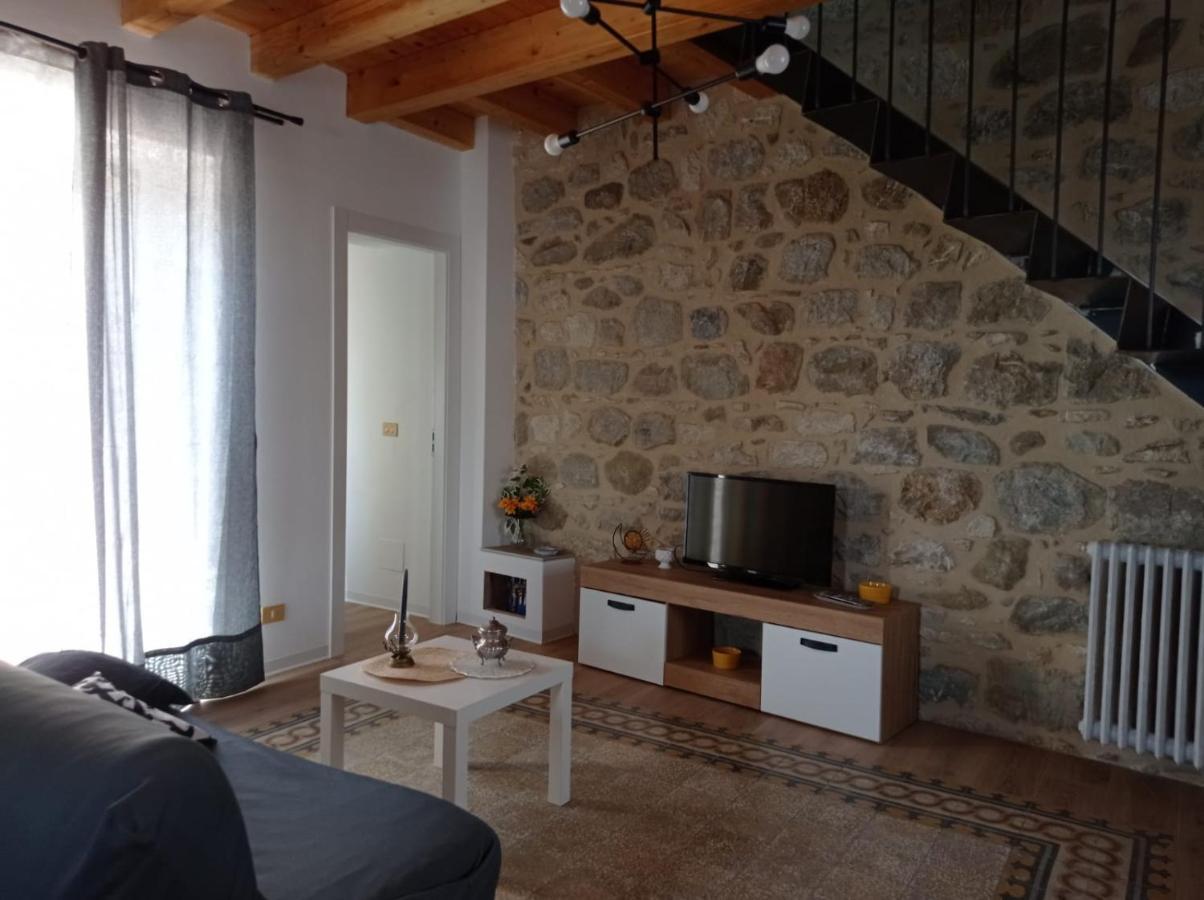 Casa Vacanze Borgo Gulini Da Anna Петралия-Сопрана Экстерьер фото