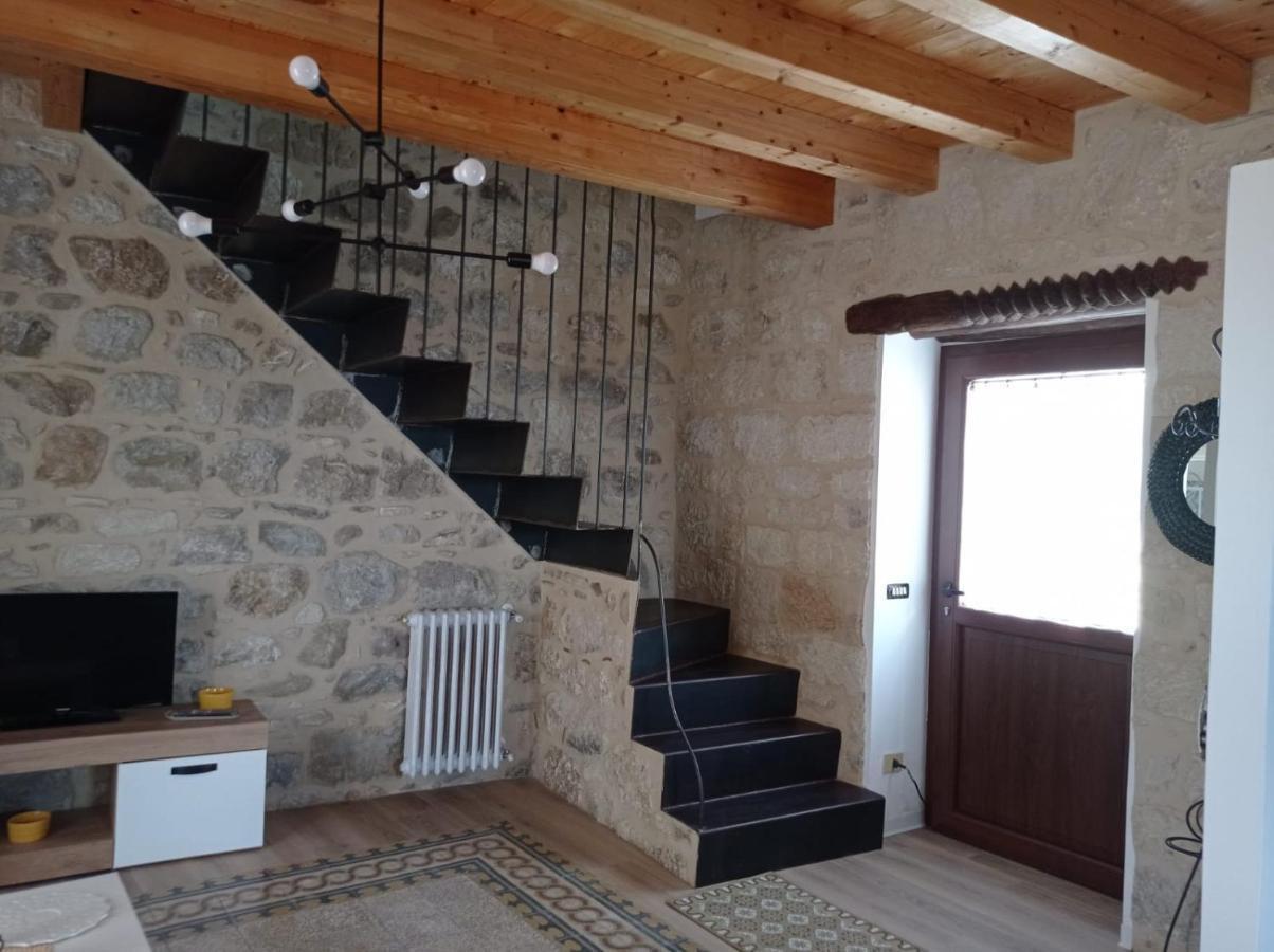 Casa Vacanze Borgo Gulini Da Anna Петралия-Сопрана Экстерьер фото