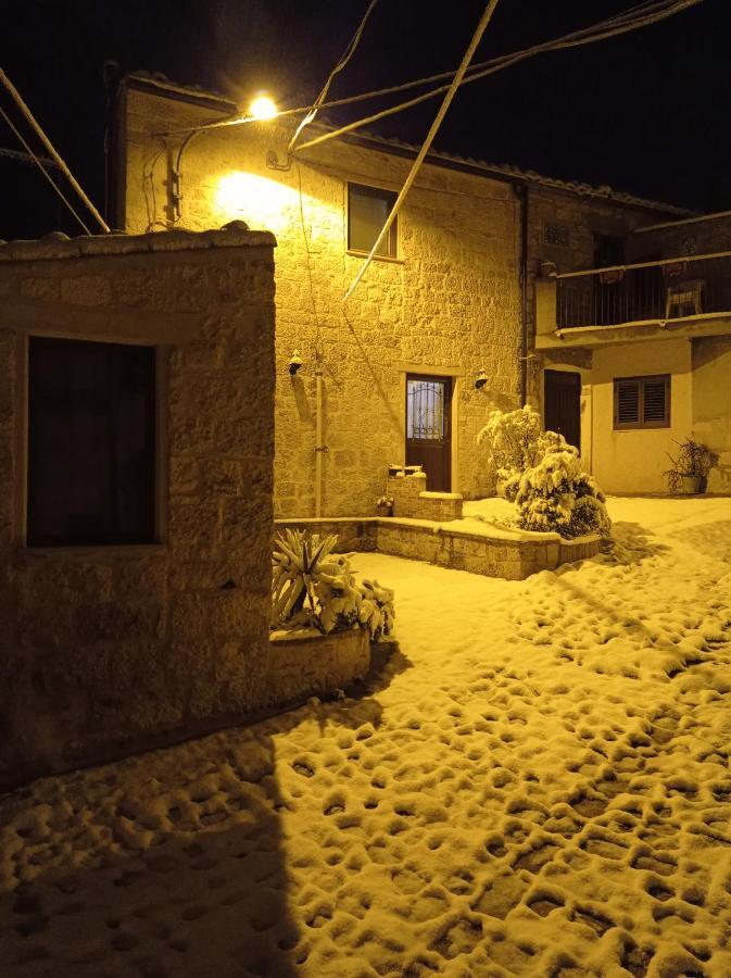 Casa Vacanze Borgo Gulini Da Anna Петралия-Сопрана Экстерьер фото